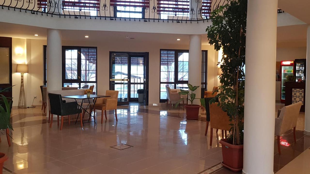 Flora Hotel Гелиболу Екстериор снимка