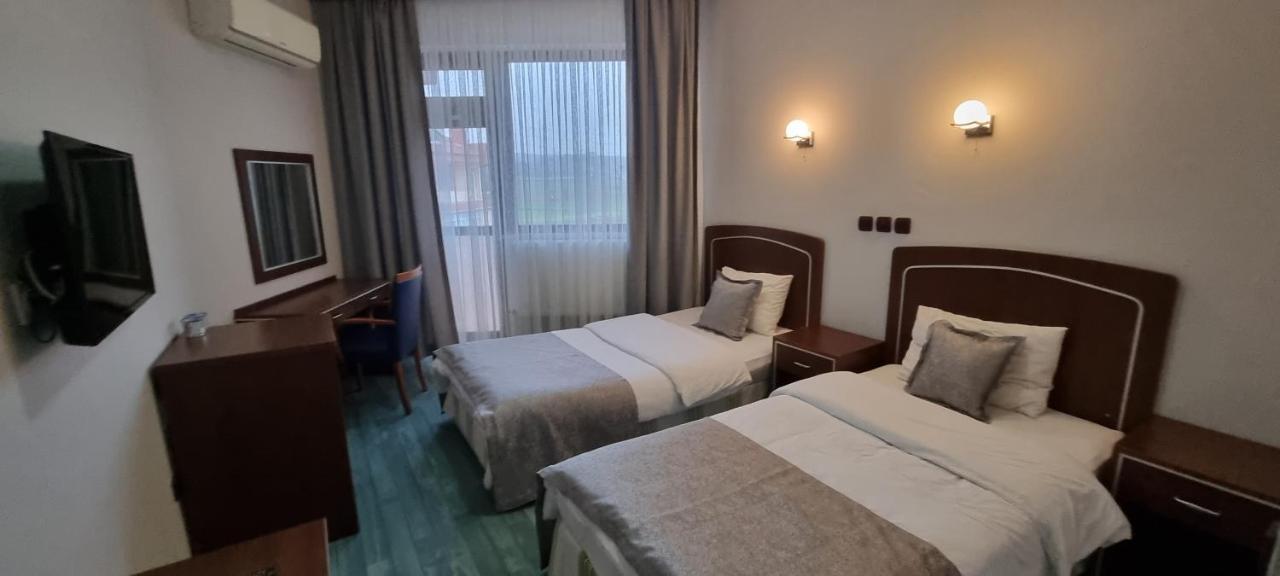 Flora Hotel Гелиболу Екстериор снимка