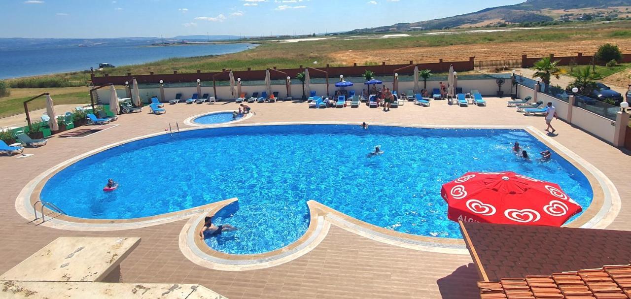 Flora Hotel Гелиболу Екстериор снимка